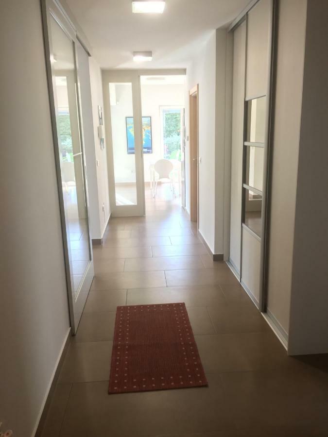 House Mia Lejlighed Ližnjan Eksteriør billede